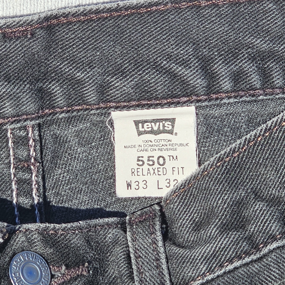 Levi's Men's 33x32 Relaxed Fit. Black Jeans - Picture 3 of 5